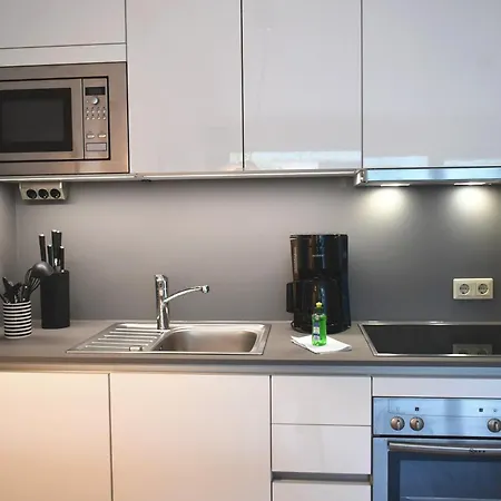 Leuchtturm * تيميندورفير ستراند